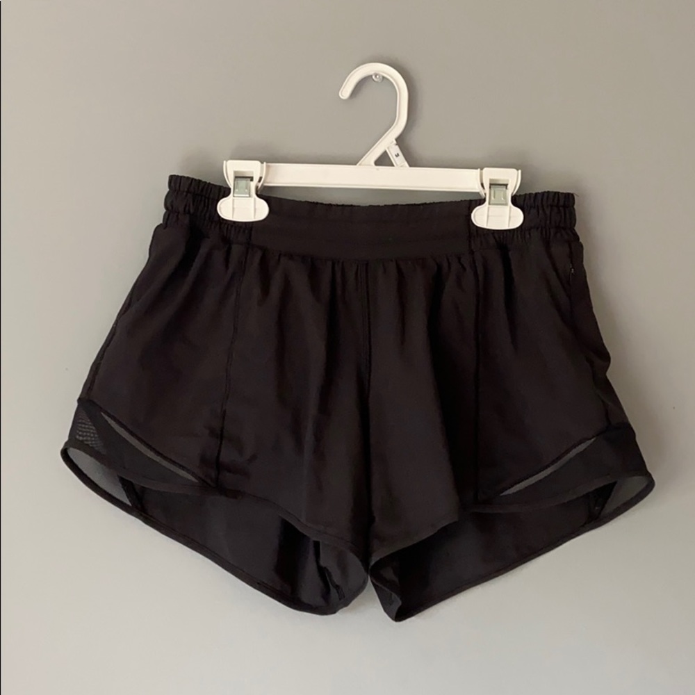 Lululemon Hotty Hot short long 4 in